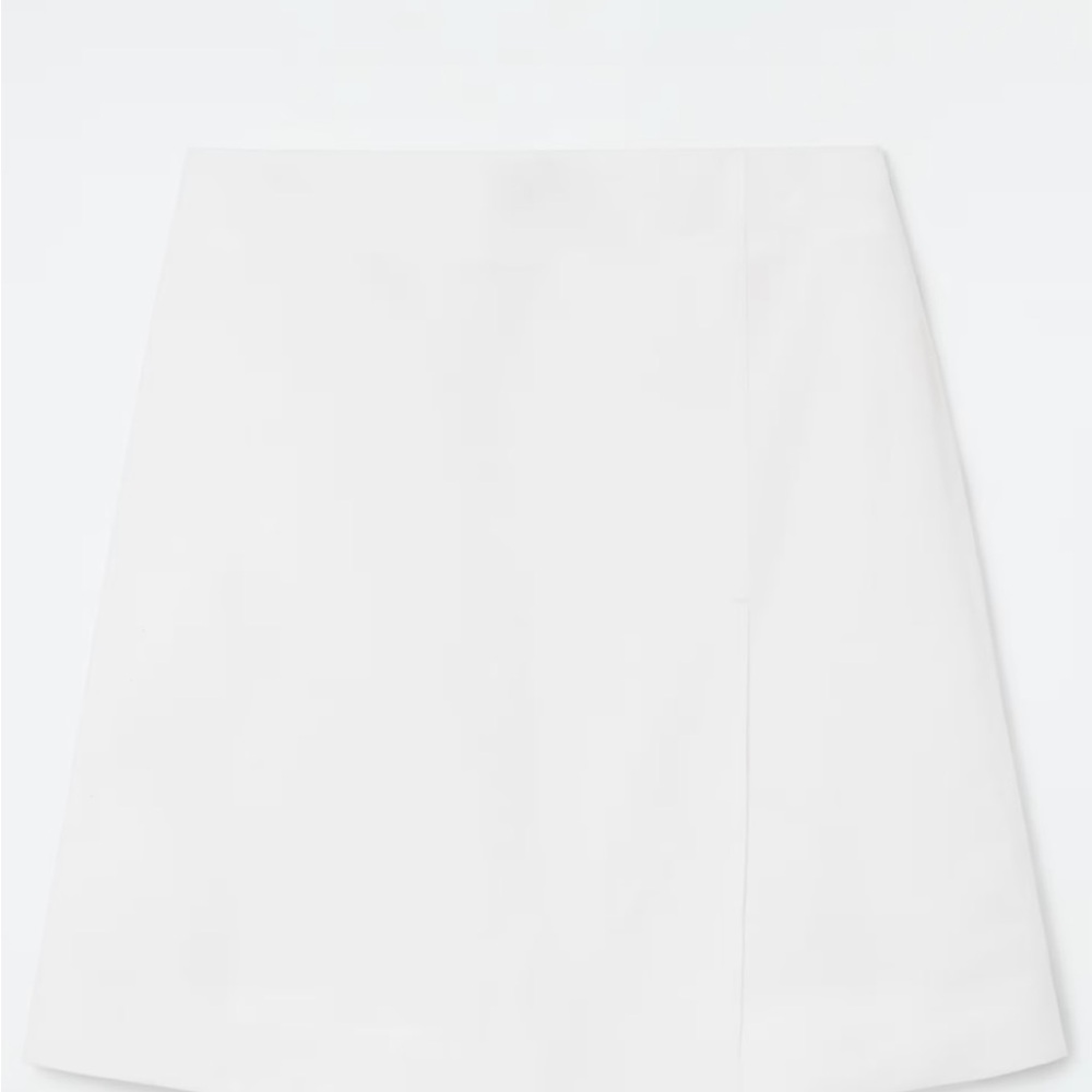 COS White Mini Skirt with Front-Pleat